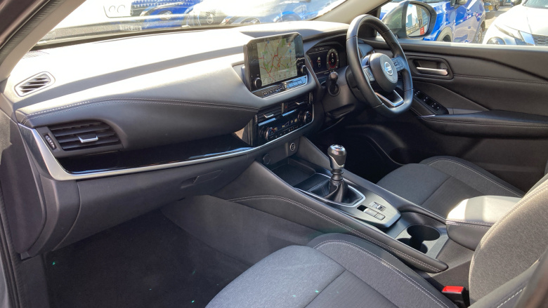 Nissan Qashqai 1.3 DiG-T MH N-Connecta 5dr Petrol Hatchback